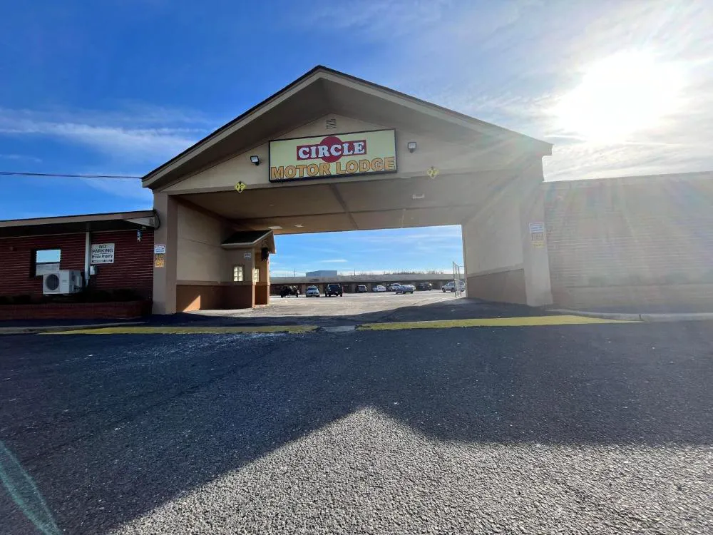 Circle Motel Lodge hotel hero