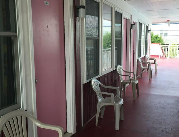 Skylark Resort Motel hotel detail image 3