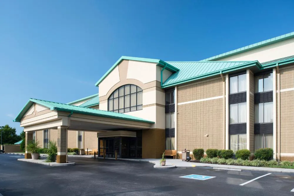 Best Western Plus Knoxville Cedar Bluff hotel hero