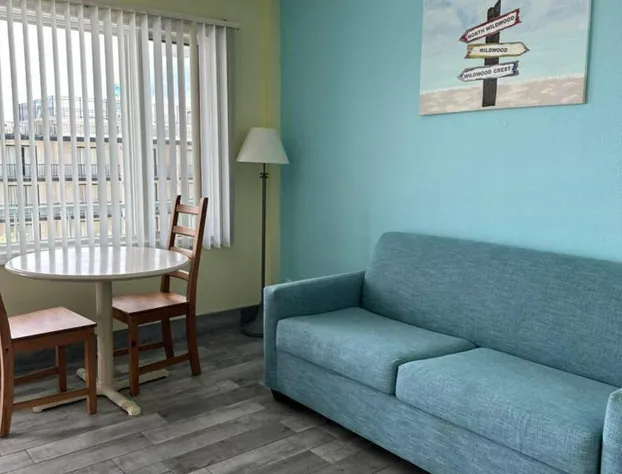 Royal Canadian Motel hotel detail image 2