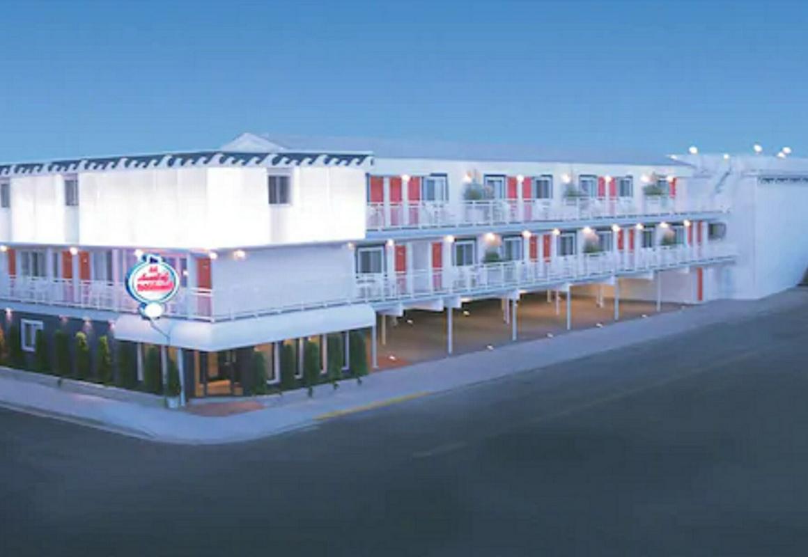 AA Heart of Wildwood Motels hotel hero