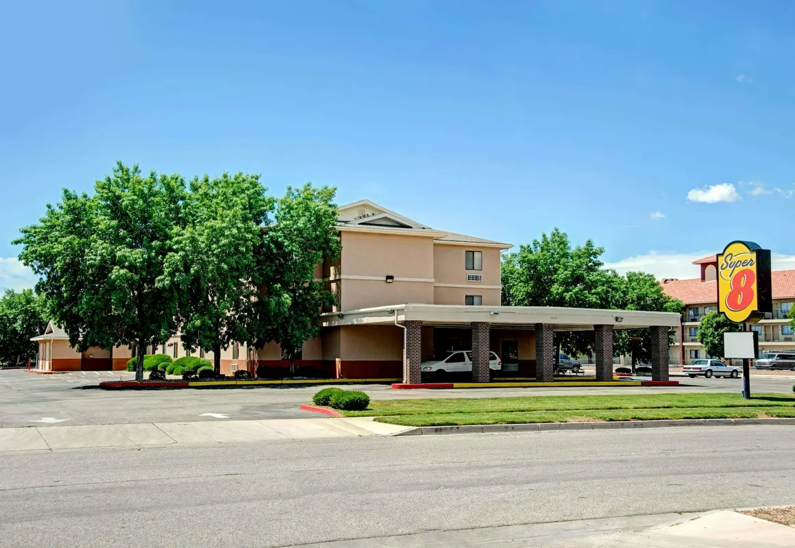 Super 8 by Wyndham Albuquerque West/Coors Blvd hotel hero