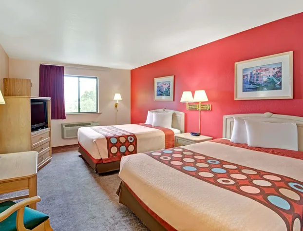 Super 8 by Wyndham Albuquerque West/Coors Blvd hotel detail image 3