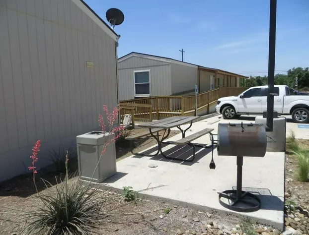 Shale Lodge hotel detail image 3