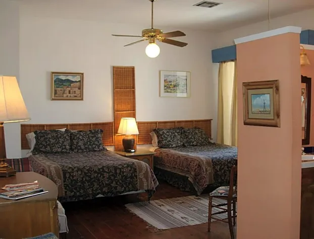 Lundeen Inn of the Arts hotel detail image 3