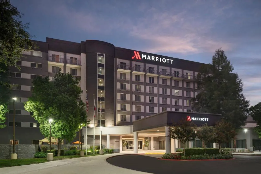 Visalia Marriott at the Convention Center hotel hero