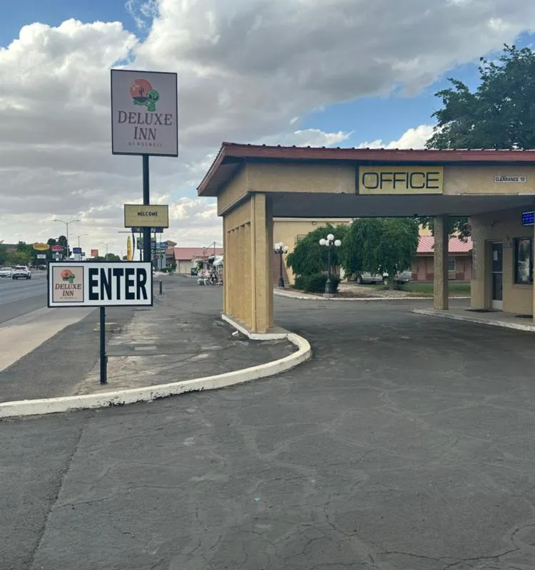 Deluxe Inn Of Roswell hotel hero