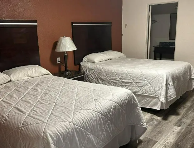 Deluxe Inn Of Roswell hotel detail image 1