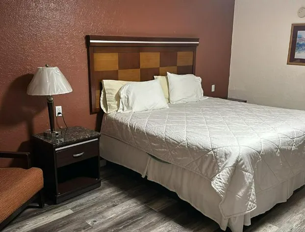 Deluxe Inn Of Roswell hotel detail image 2