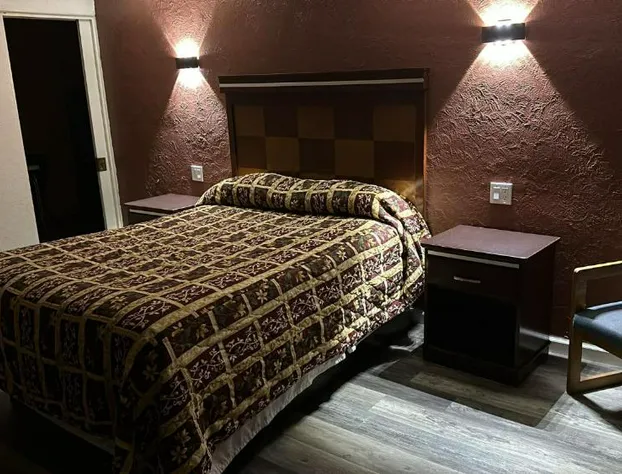 Deluxe Inn Of Roswell hotel detail image 3