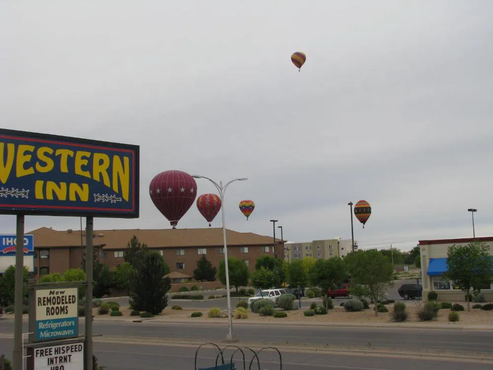 Western Inn Roswell hotel hero