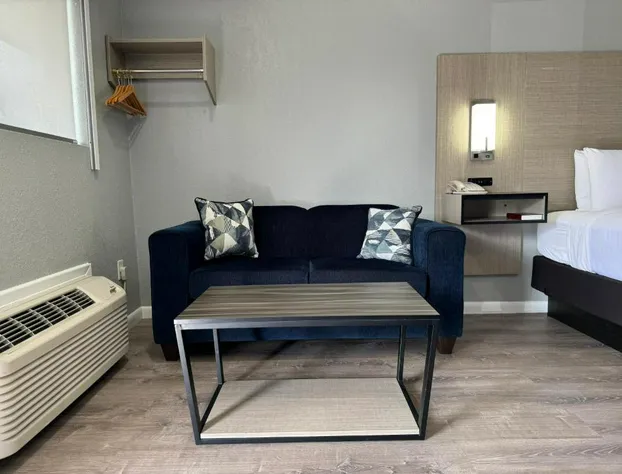 Copper Manor Motel hotel detail image 3