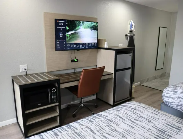 Copper Manor Motel hotel detail image 4