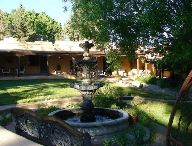 Old Taos Guesthouse B&B hotel detail image 3
