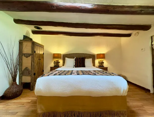 Old Taos Guesthouse B&B hotel detail image 2