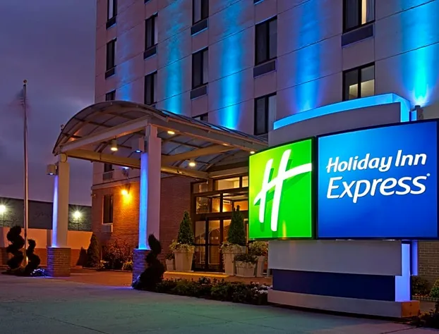 Holiday Inn Express Brooklyn, an IHG Hotel hotel detail image 1