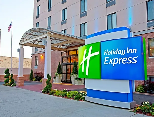 Holiday Inn Express Brooklyn, an IHG Hotel hotel detail image 2
