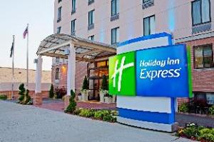 Holiday Inn Express Brooklyn hotel detail image 1