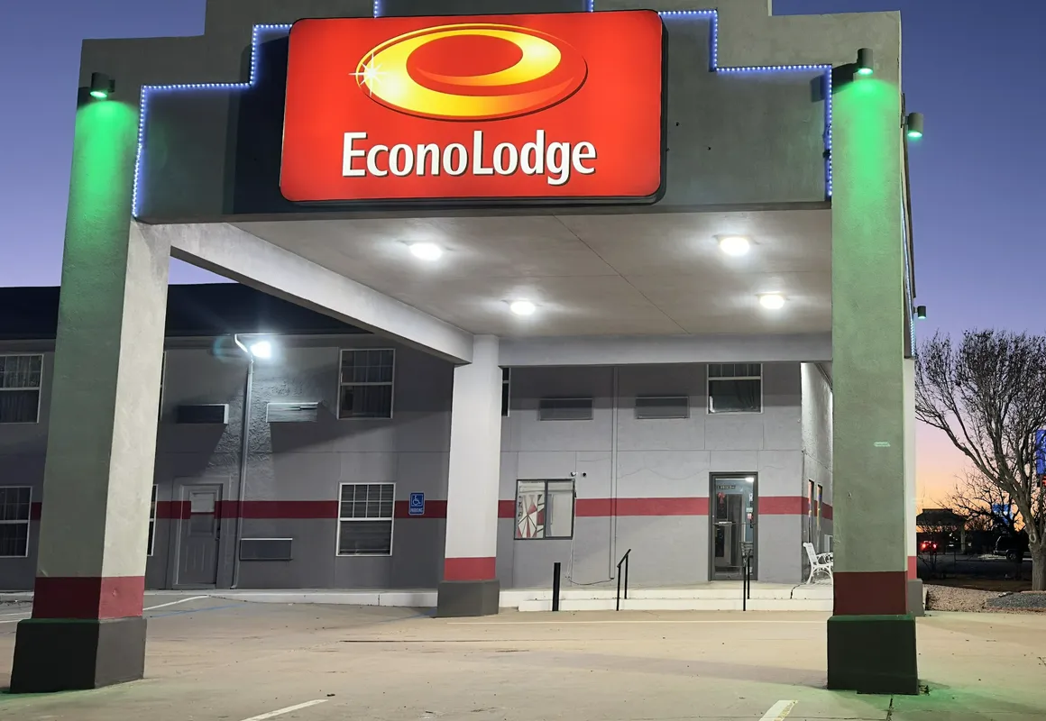 Econo Lodge Tucumcari Route 66 hotel hero