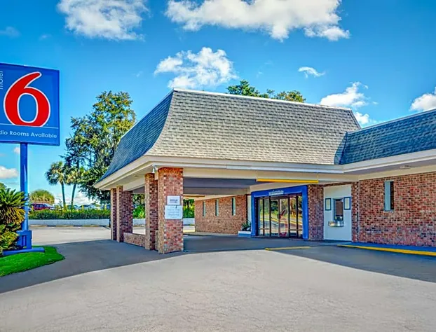 Motel 6 Tallahassee, FL - Downtown hotel detail image 1