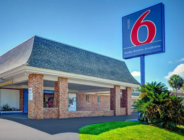 Motel 6 Tallahassee, FL - Downtown hotel detail image 1