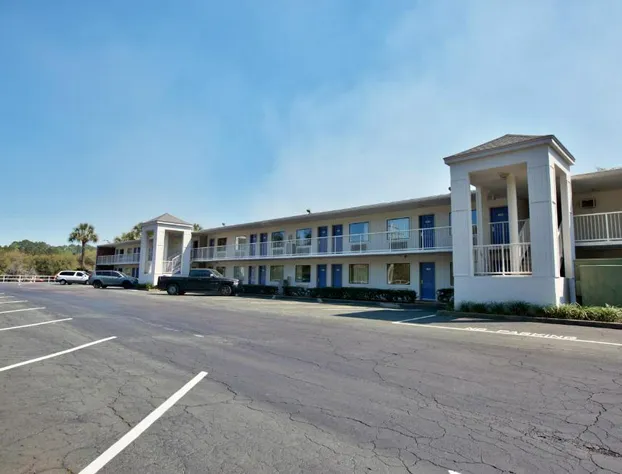 Motel 6 Tallahassee, FL - Downtown hotel detail image 2
