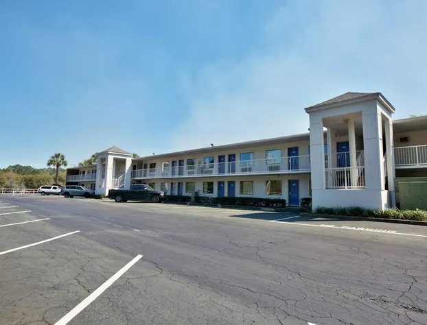 Motel 6 Tallahassee, FL - Downtown hotel detail image 3