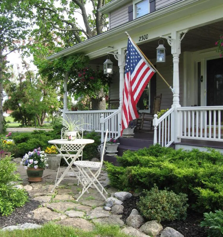 The Bella Ella B&B hotel hero