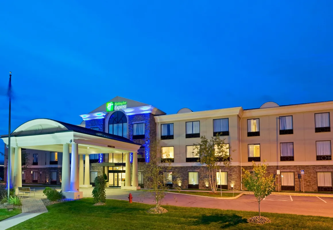 Holiday Inn Express Hotel & Suites Chester by IHG hotel hero