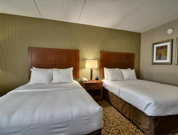 Clarion Inn & Suites Cortland - University Area hotel detail image 2