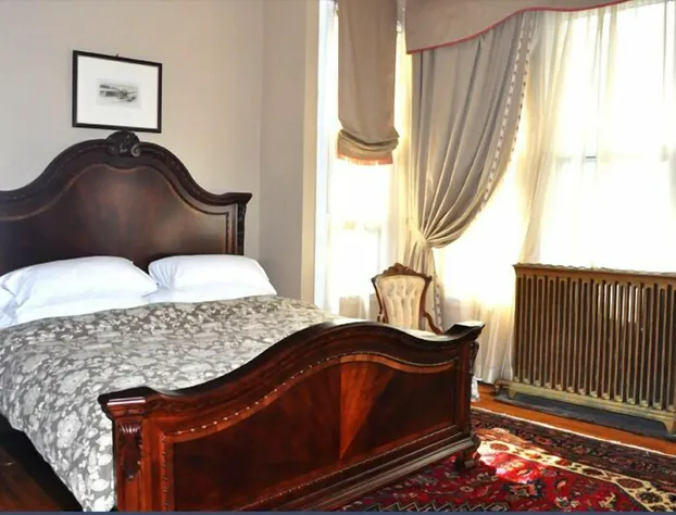 A Kingston Bed & Breakfast hotel detail image 4