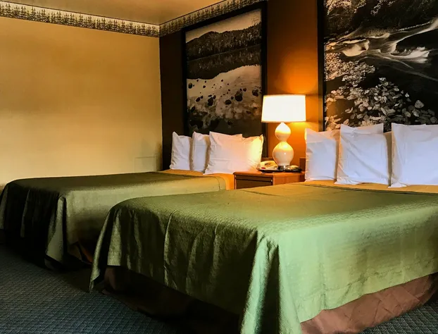 Super 8 by Wyndham Lake George/Downtown hotel detail image 3