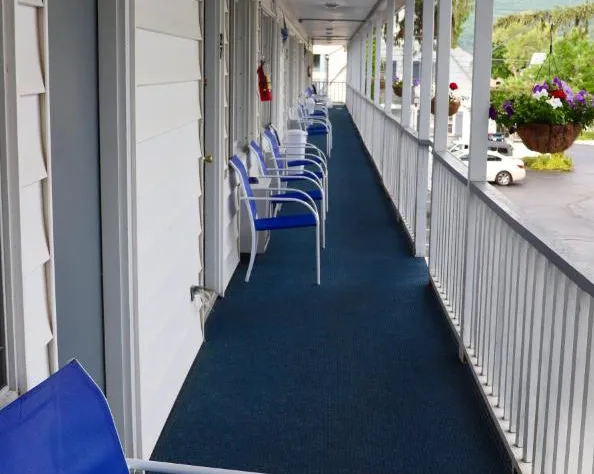 Admiral Motel hotel detail image 4