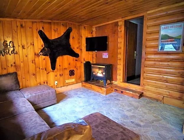 Adirondack Diamond Point Lodge hotel detail image 4