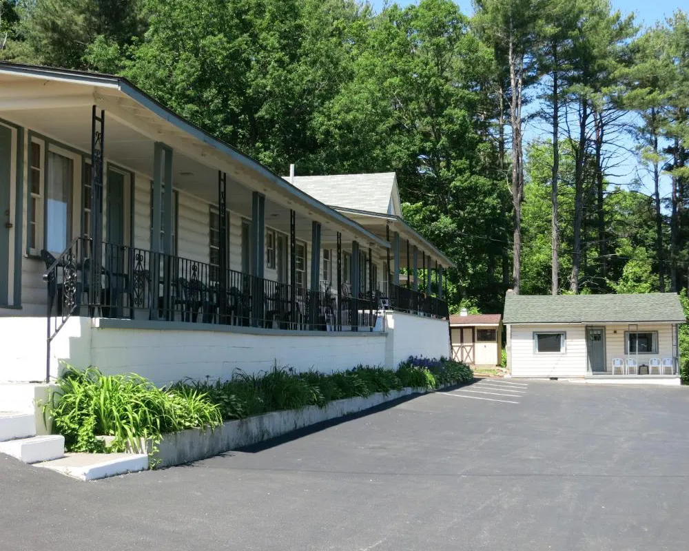 The Austin Inn hotel hero