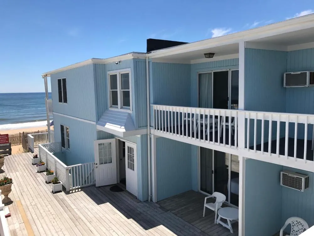 Ocean Surf Resort hotel hero