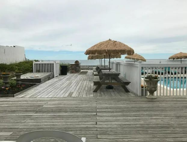 Ocean Surf Resort hotel detail image 2