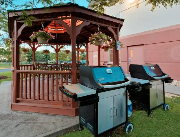 Sonesta Simply Suites Nanuet hotel detail image 1