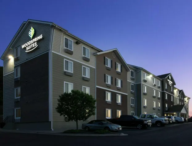 WoodSpring Suites Kansas City Mission hotel detail image 2