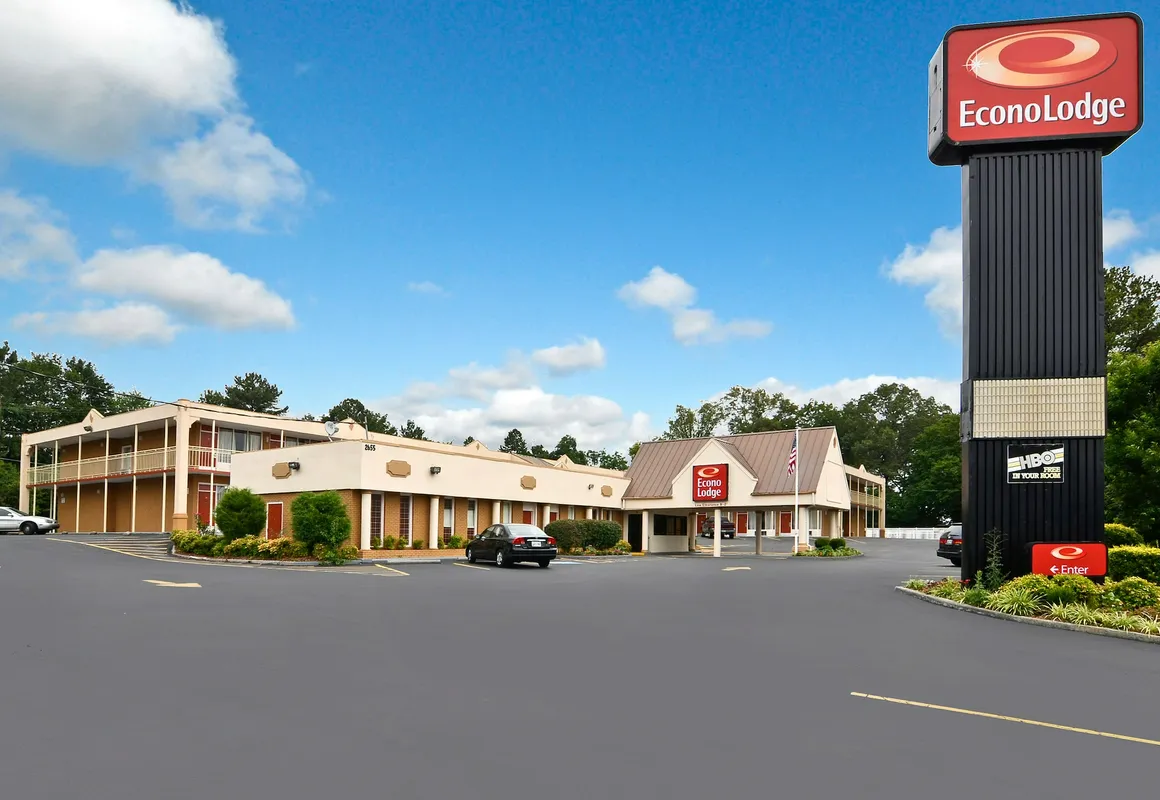 Econo Lodge Cleveland hotel hero