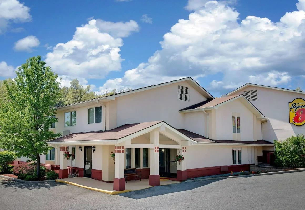 Super 8 by Wyndham Newburgh/West Point Near Stewart Airport hotel hero