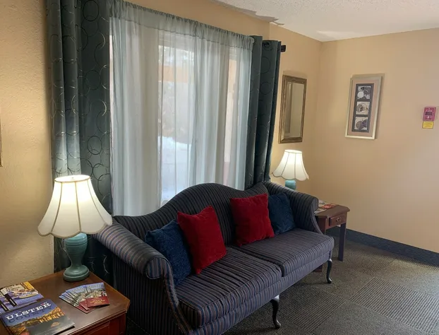 Super 8 by Wyndham Newburgh/West Point Near Stewart Airport hotel detail image 4