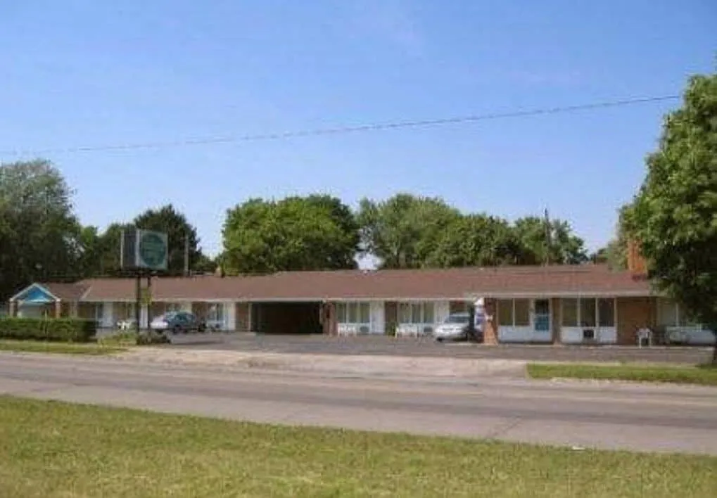 Shiva's Travelers Lodge hotel hero