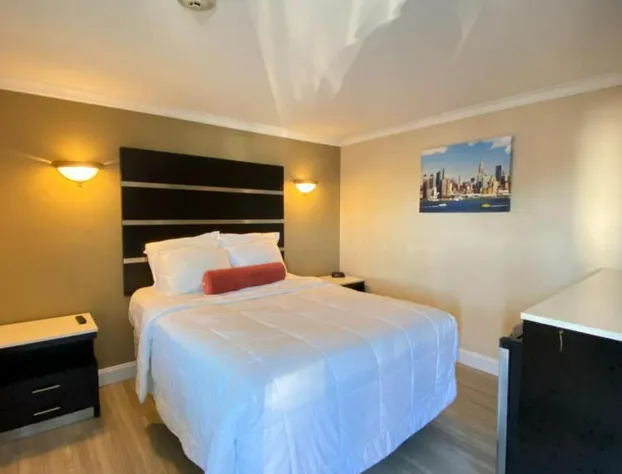 Relax Inn North Babylon hotel detail image 1