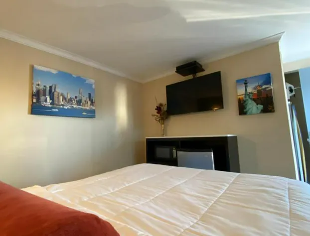 Relax Inn North Babylon hotel detail image 2