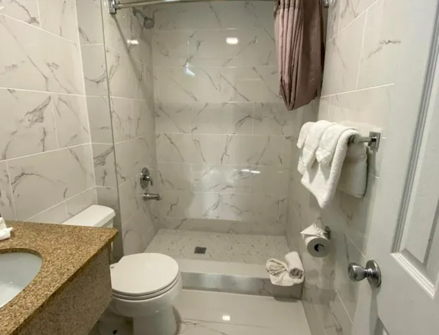 Relax Inn North Babylon hotel detail image 4