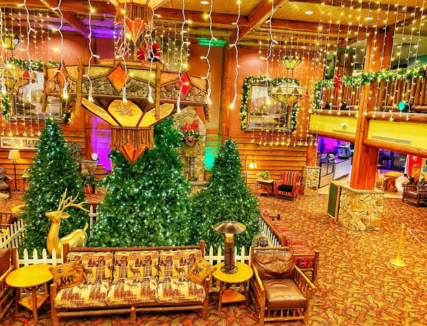 Six Flags Great Escape Lodge & Indoor Waterpark hotel detail image 3