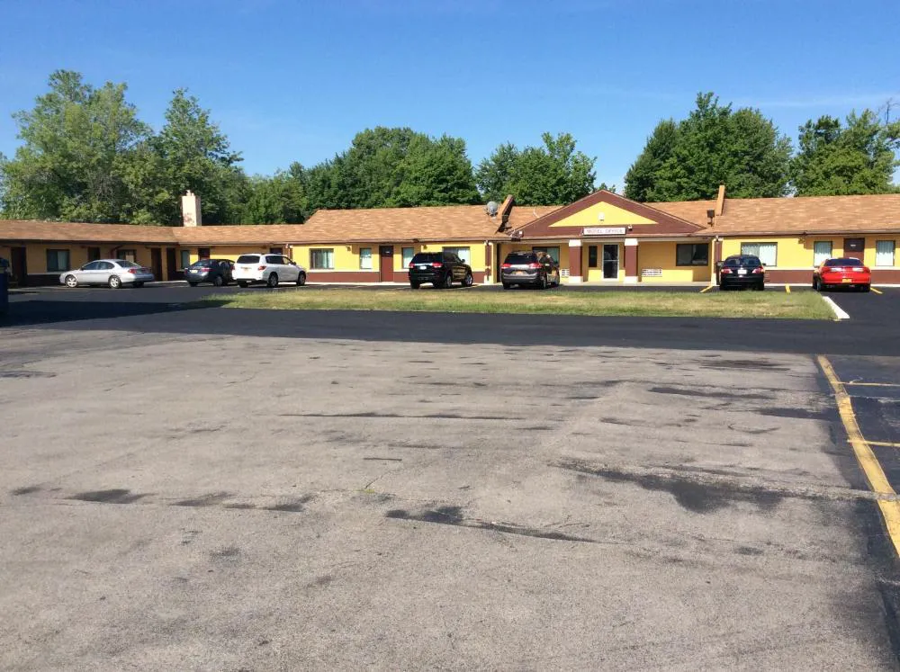 Royal Inn hotel hero