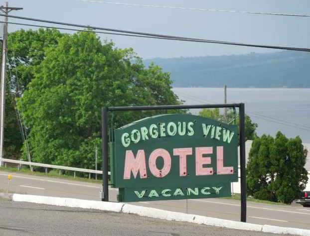 Gorgeous View Motel hotel detail image 3