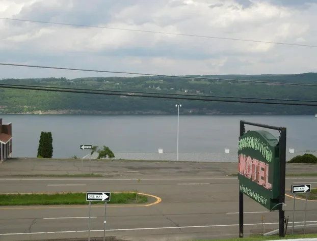 Gorgeous View Motel hotel detail image 4